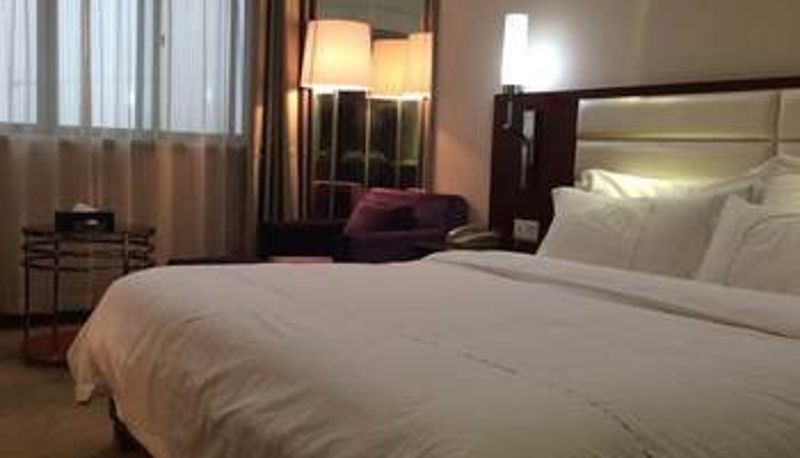 Camera - Melodious  Cozy Hotel