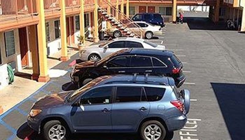 Info - VIP Inn and Suites Cudahy