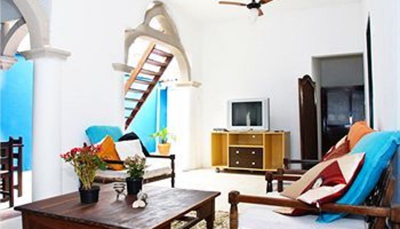 Info - Historic Center House