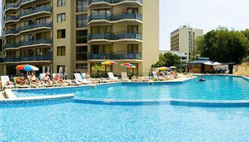 Piscina - Hotel Royal