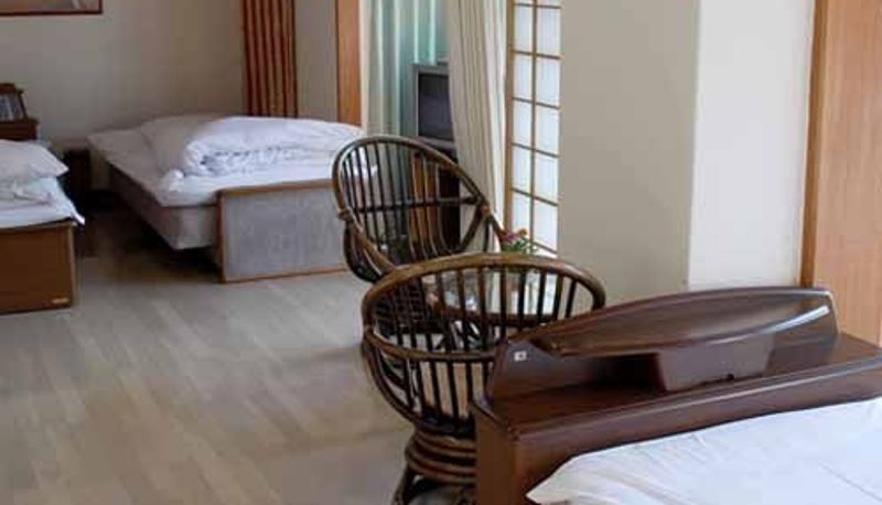 Tripla - (RYOKAN) Yu Onsen
