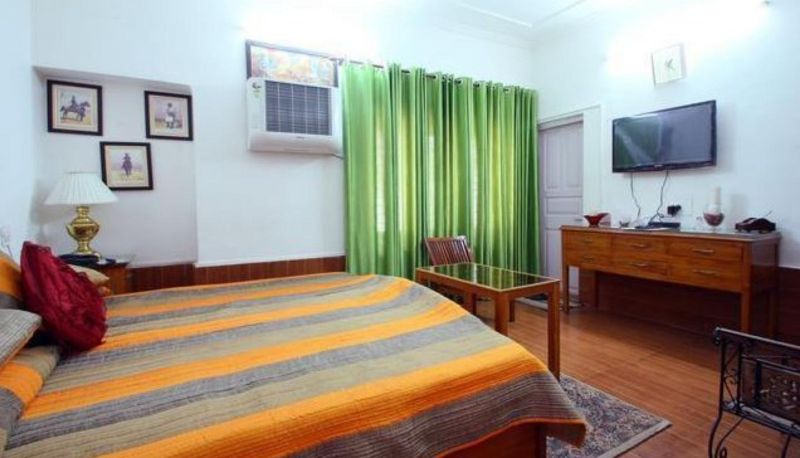 Info - Colonels Retreat Home