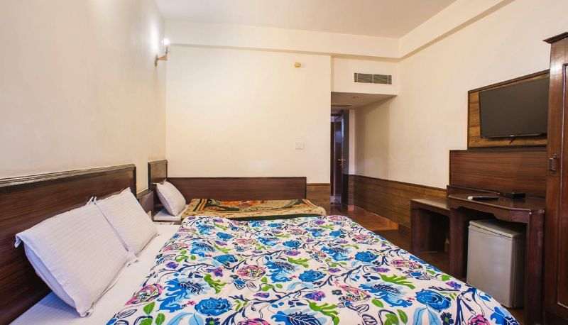 Info - Hotel Khanna Palace