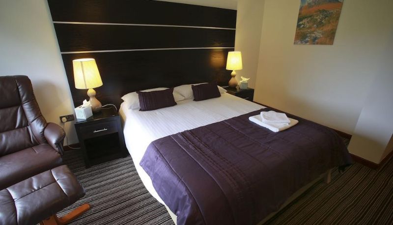 Info - Ewenny Farm Guesthouse
