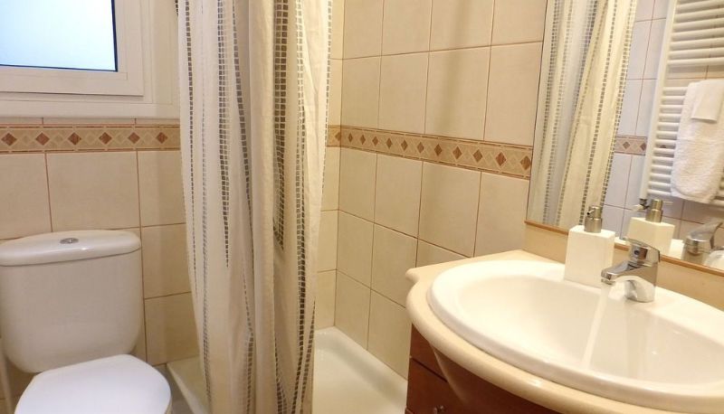 Salle de bain - APTBCN Apartment Reial