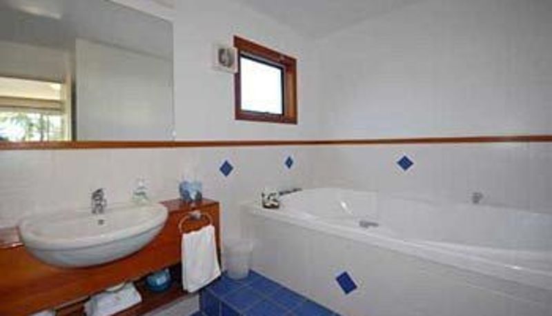 Badkamer - Triton Suites Motel
