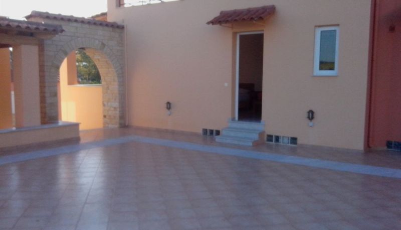 Taras - Maria's Filoxenia Suites