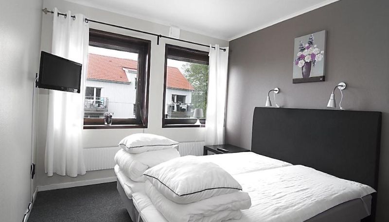 Standard room - Hotel & Hostel 10