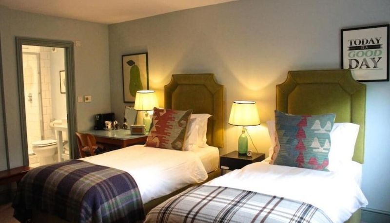 Standard room - Bel & The Dragon Cookham