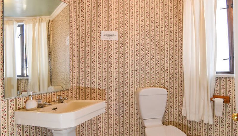 Bathroom - Morrisons Guest House