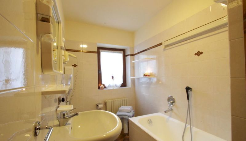 Badezimmer - Chalet Baitin