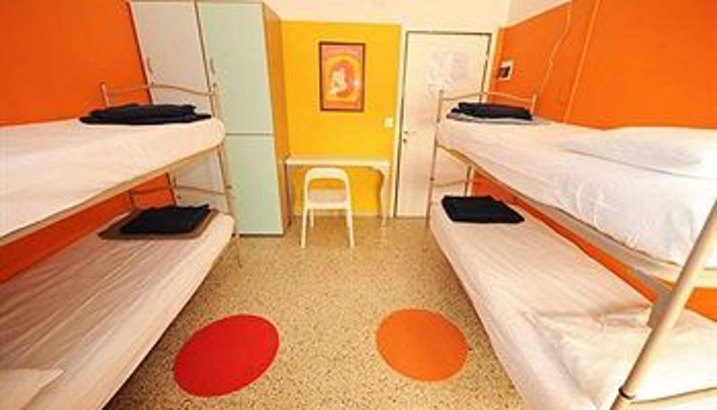 Standard room (single) - Sunflower Surf Youth Hotel - Hostel
