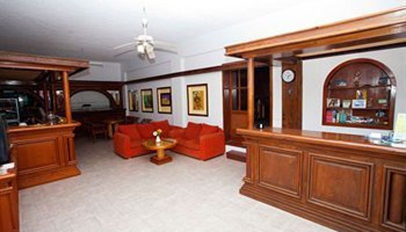 Reception - Damnoni Paradise