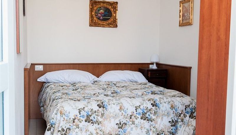 Standardzimmer - Villa Lena Bellano B&B