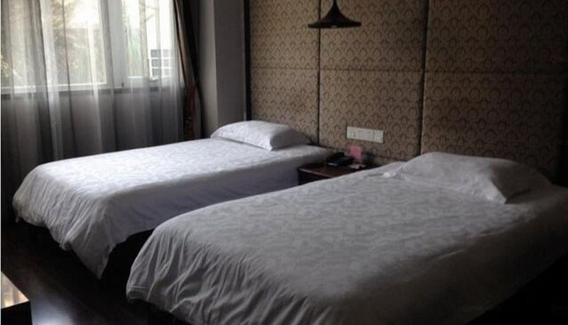 Standard room (double) - Zhigong Education Center
