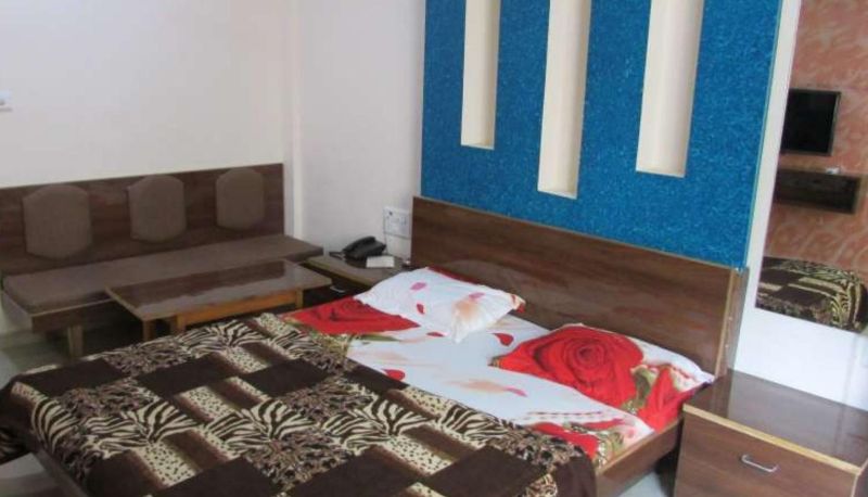 Información - Hotel Raj Ratna