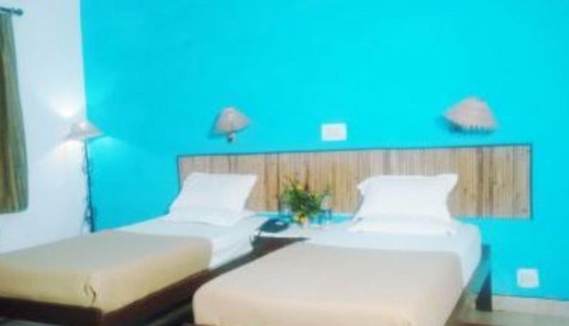 Info - Corbett Roop Resort