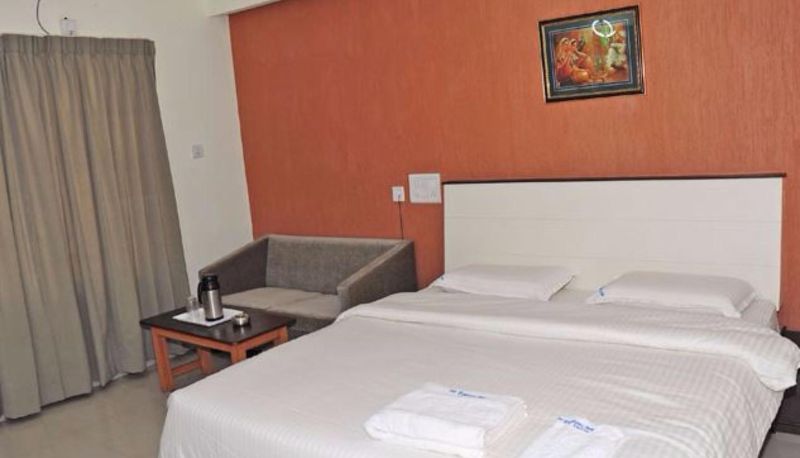 Info - Hotel Comfort Inn Vyshak