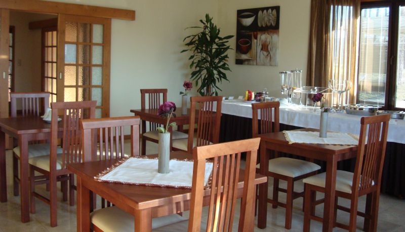 Bufé - YSE Guesthouse