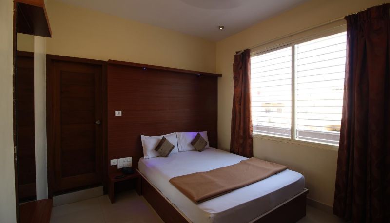 Info - THE GRAND INN