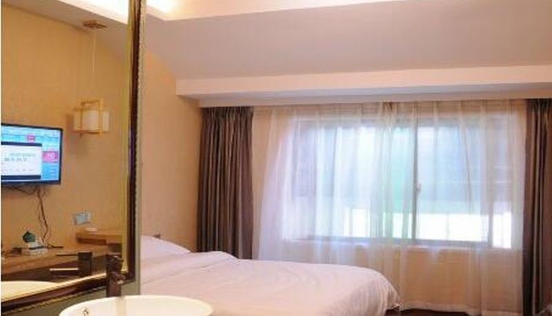 Superior room (single) - Caishen Hotel