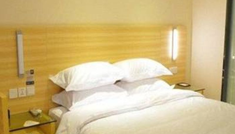 Zimmer - City Comfort Inn