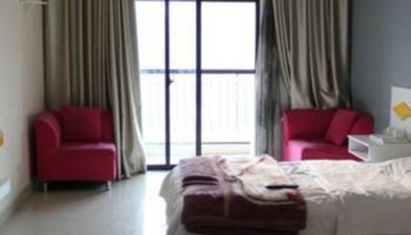 Room - Pratt Hotel (Children's Hospital Store)