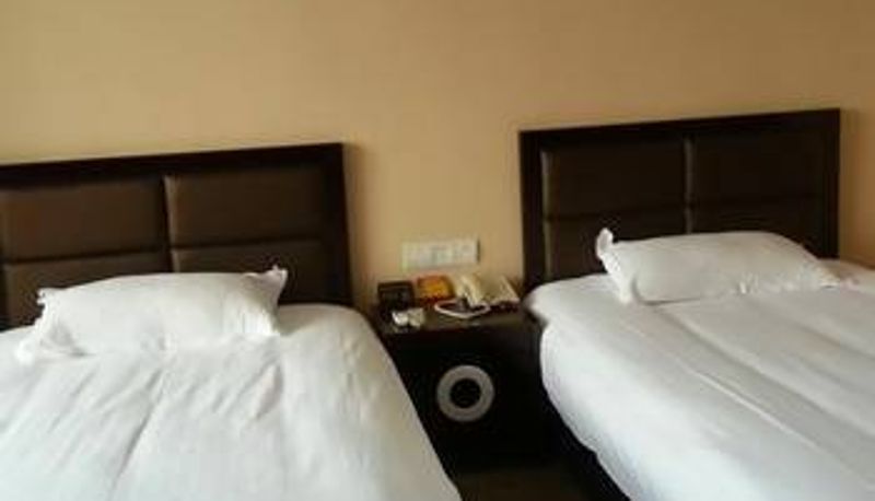 Chambre - Moon Bay Hotel (Emperor Plaza Store)