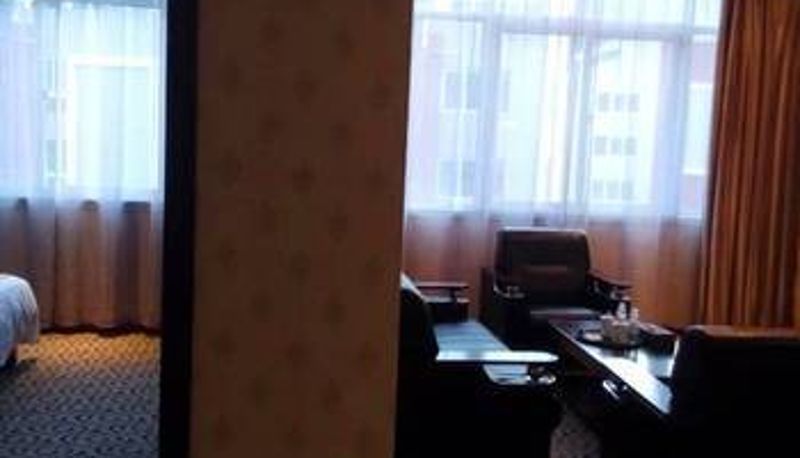 Room - 兴义天恒国际商贸城大酒店