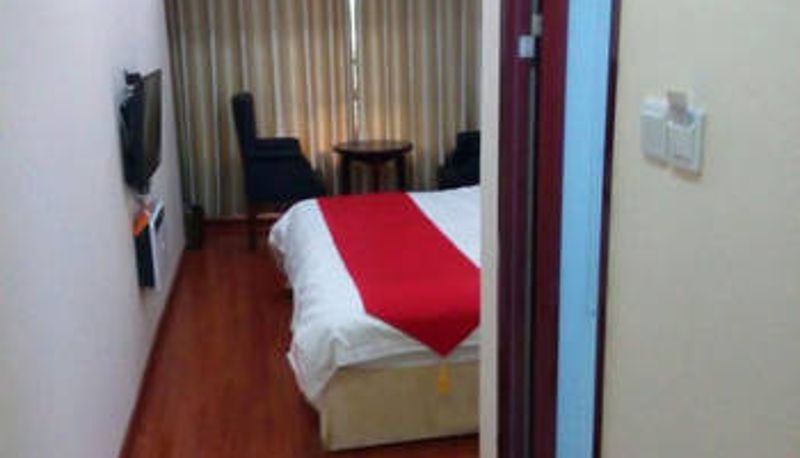 Kamer - Changxiang Hotel (Monument to the people's Liberation Hongyadong Store)