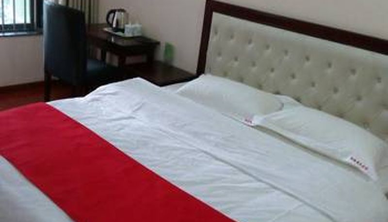 Kamer - Changxiang Hotel (Monument to the people's Liberation Hongyadong Store)