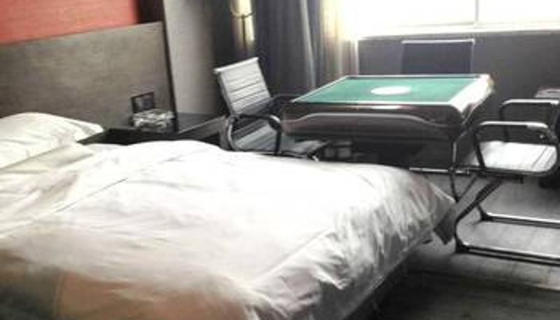 Room - Huachen Hotel (Northeast Ceramic City Branch)