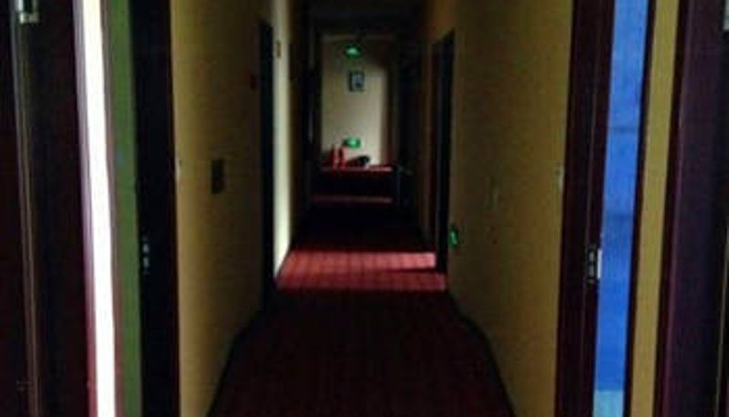 Info - OYO · Huipeng Cinema Hotel (Shiqiaopu Light Rail Station Store)