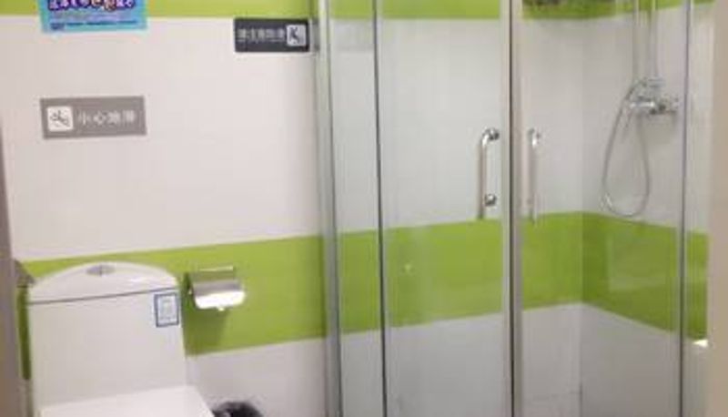 Camera - 7天连锁酒店(重庆大学城熙街步行街店)