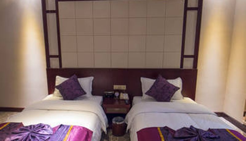 Kamer - Shengjing Yijia Hotel (People's Square Latin America Pedestrian Street Store)