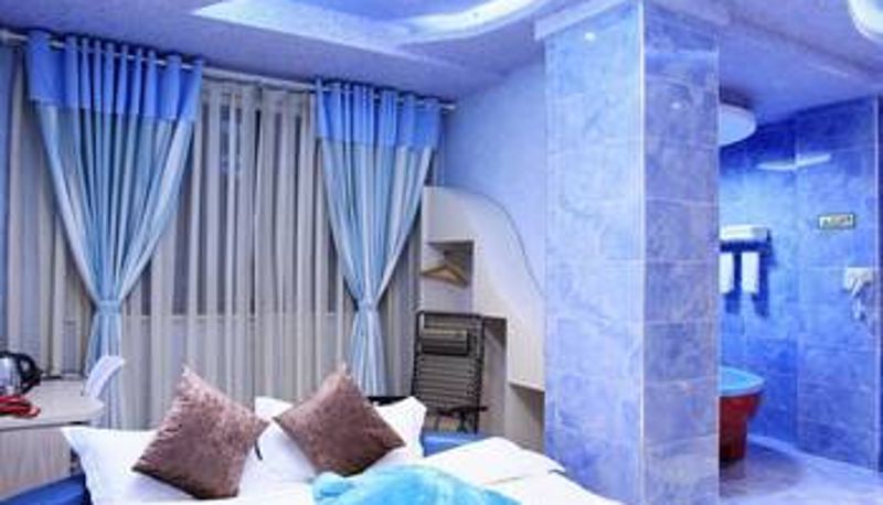 Habitación - Meiboier River View Theme Hotel