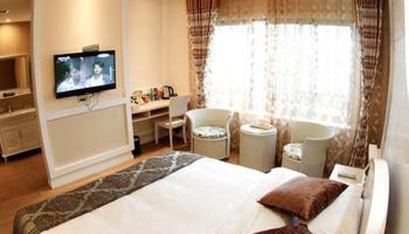 Habitación - Meiboier River View Theme Hotel
