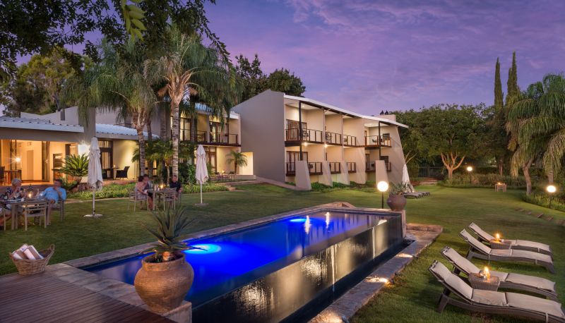 Area esterna dell'hotel - River Place Manor