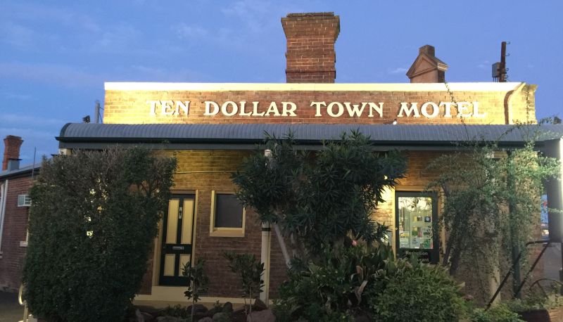 Vista esterna - Ten Dollar Town Motel