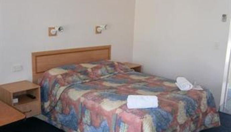 Info - Banana Hotel Motel