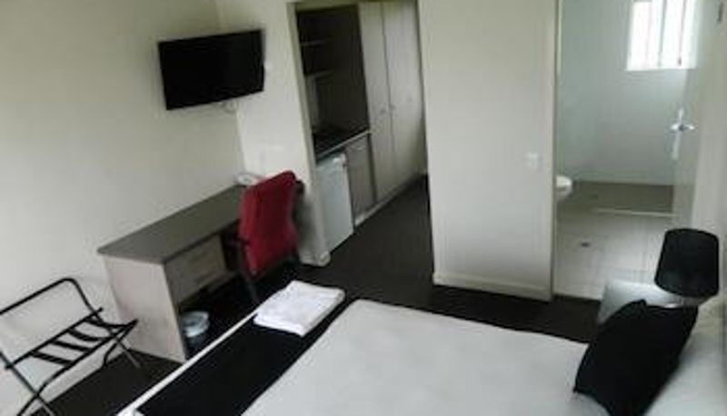 Standardzimmer - Dooleys Capella Tavern and Motel