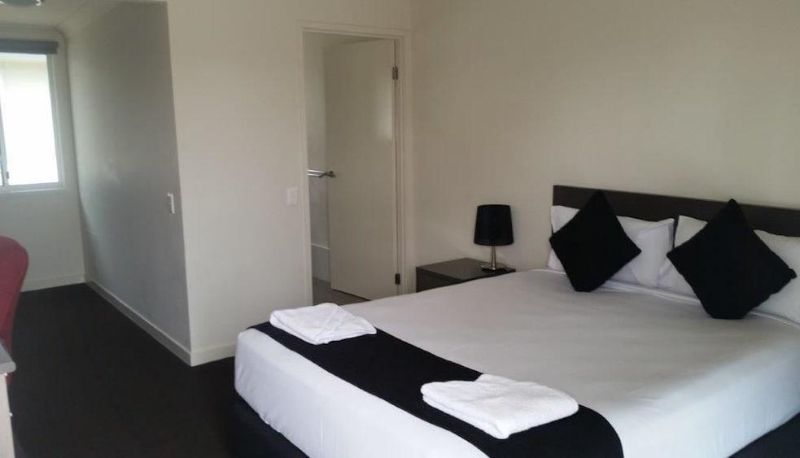 Standardzimmer - Dooleys Capella Tavern and Motel