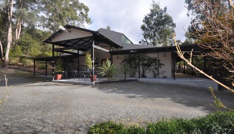 Info - Oyster Cove Chalet