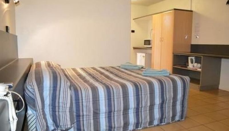 Info - Albatross Bay Resort