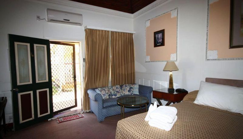 Info - Bourke Riverside