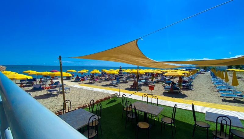 Bar - Holiday