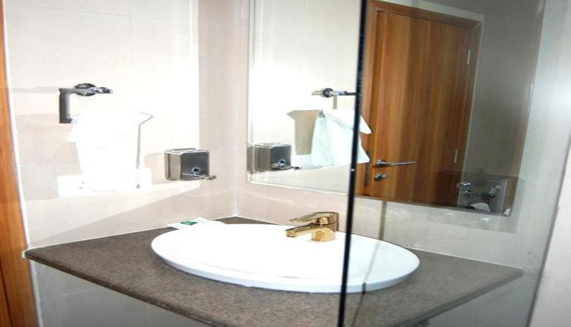 Bagno - Le Roi Raipur