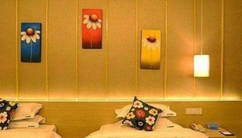 Camera - Blue Sky Hotel