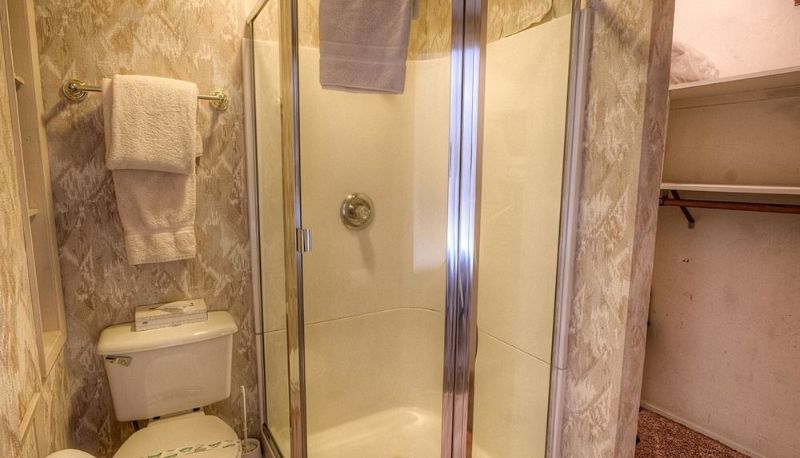 Cuarto de baño - Cozy Condo Close to Heavenly Slopes by RedAwning