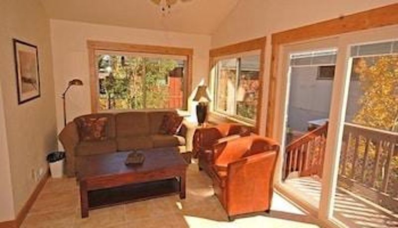 Información - 2806 Springwood Drive 4 Bedroom Home by RedAwning